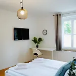 Lägenhet Stilvolles In Stadtnaehe-parkplatz- 4 Personen- Balkon Wolfsburg