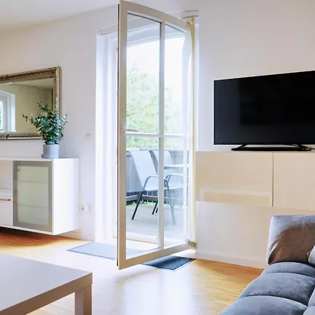Stilvolles In Stadtnaehe-parkplatz- 4 Personen- Balkon Apartman Wolfsburg