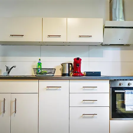 Stilvolles In Stadtnaehe-parkplatz- 4 Personen- Balkon Wolfsburg