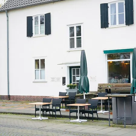 Stilvolles In Stadtnaehe-parkplatz- 4 Personen- Balkon * Wolfsburg