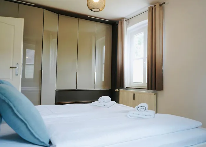 Lejlighed Stilvolles In Stadtnaehe-parkplatz- 4 Personen- Balkon